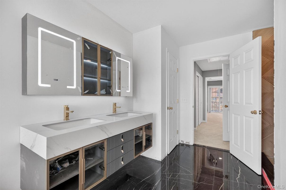 DE Listing image placeholder