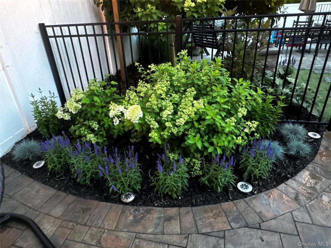 DE Listing image placeholder