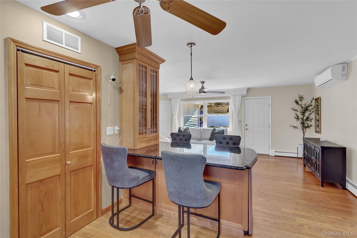 Home Office, Interior, Pendant Lights, Recessed Lighting, Wood Texture Flooring