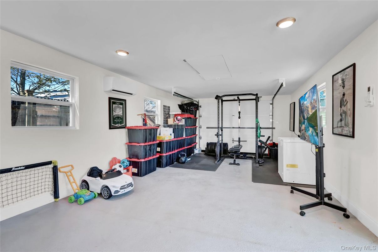Fitness Equipment, Interior, Recessed Lighting