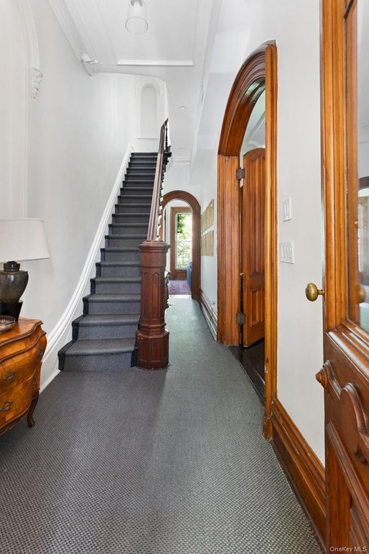 DE Listing image placeholder