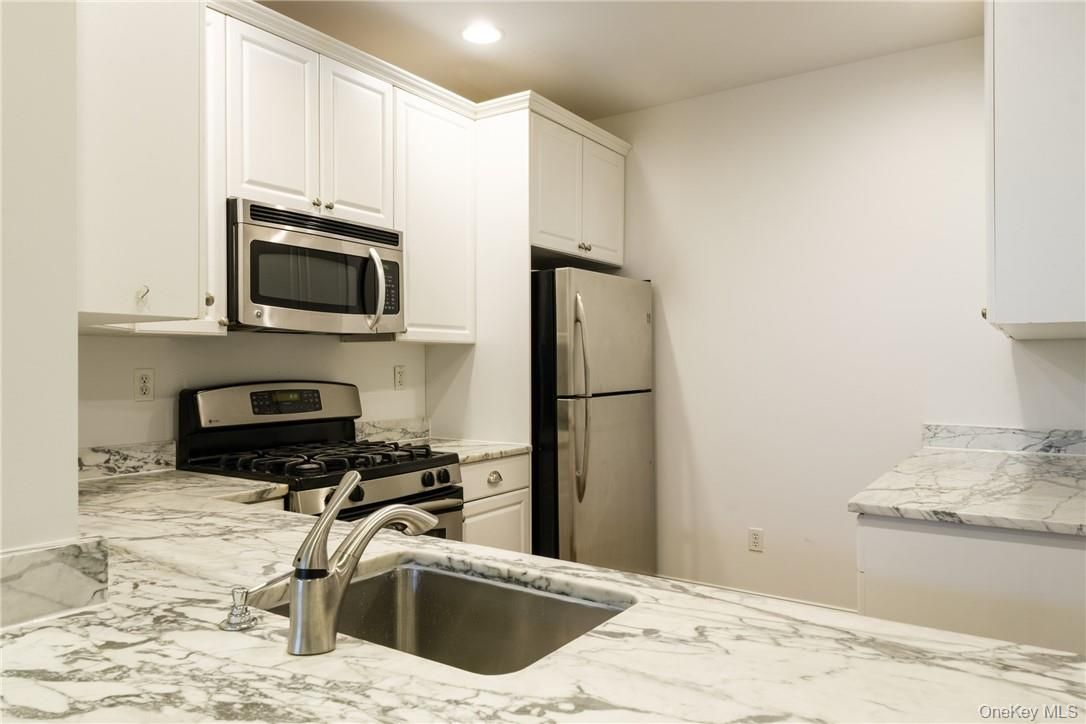 Interior, Kitchen, Marble, Recessed Lighting