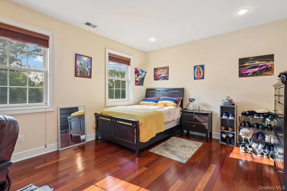 DE Listing image placeholder