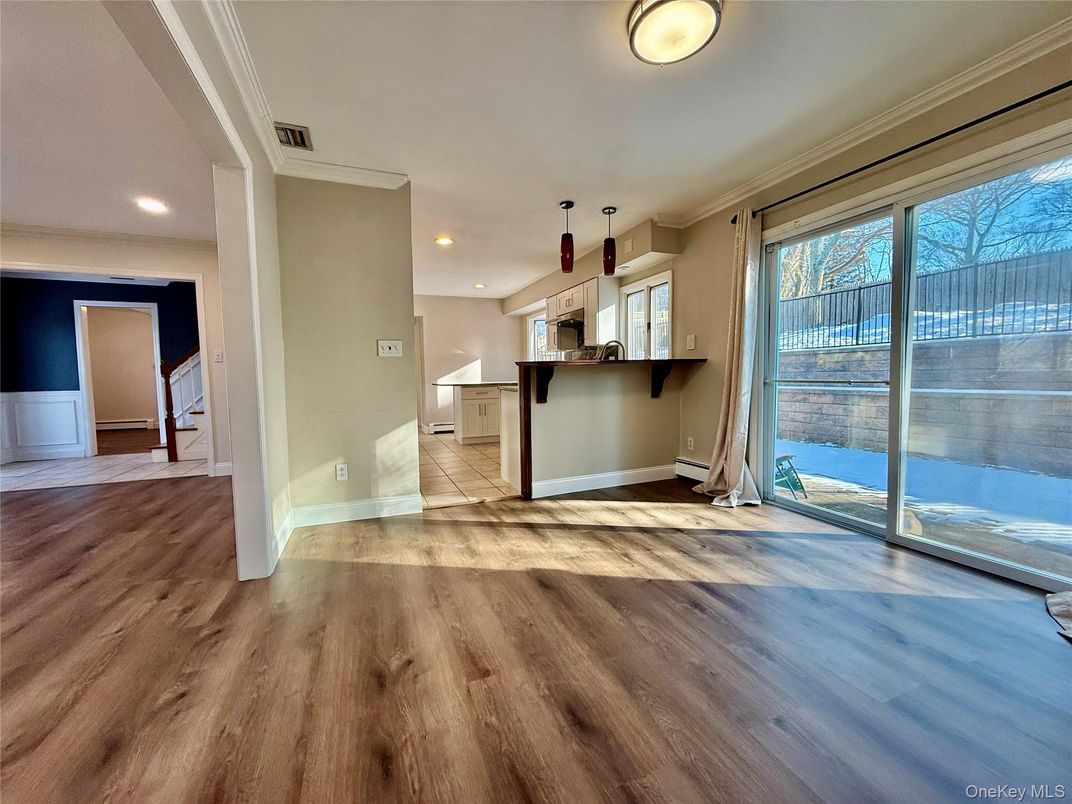 Empty room, Interior, Kitchen, Recessed Lighting, Wood Texture Flooring