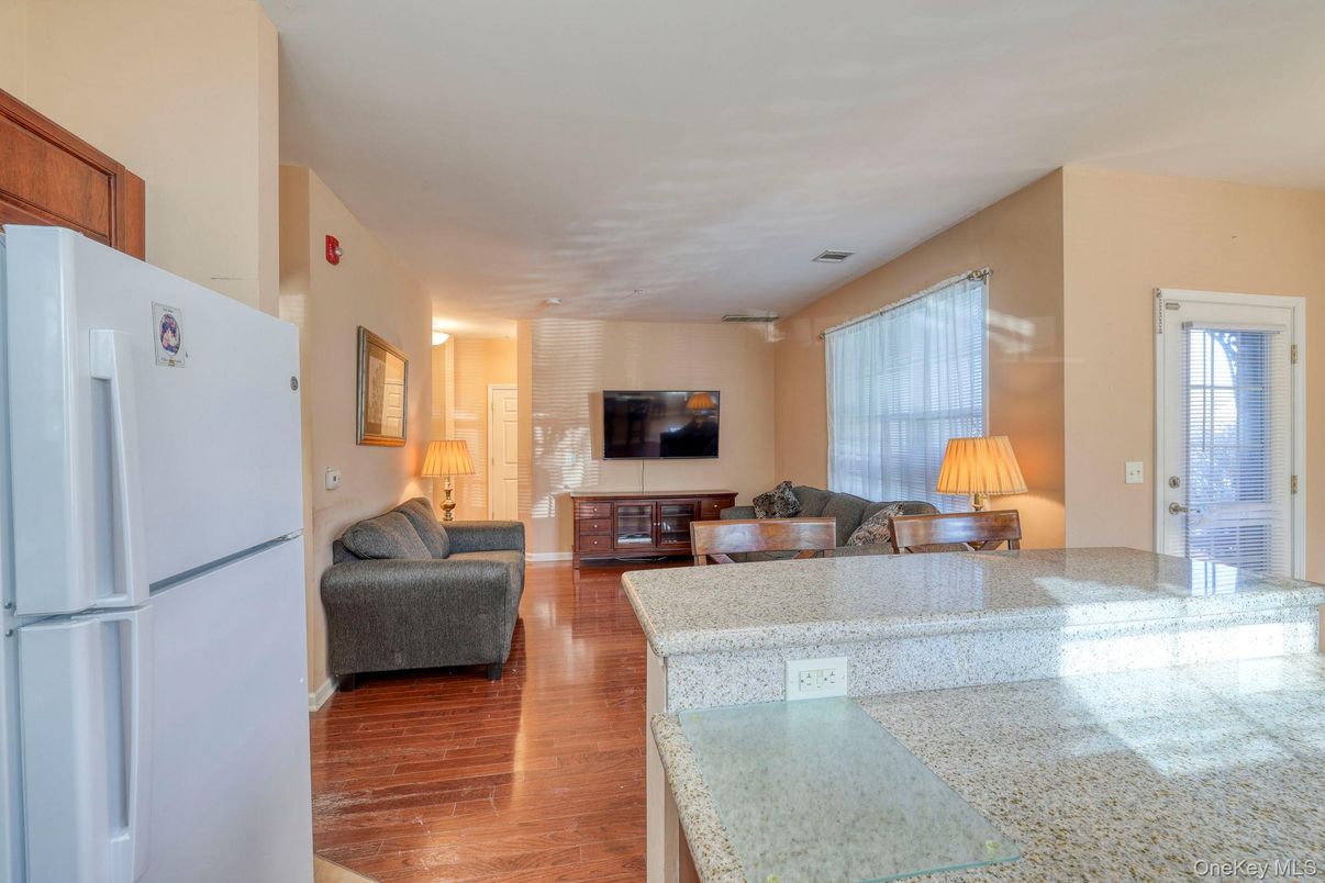 DE Listing image placeholder