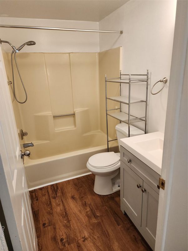 DE Listing image placeholder