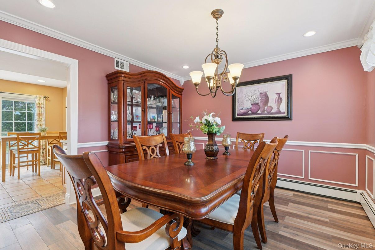 Chandelier, Dining room, Interior, Recessed Lighting, Wood Texture Flooring