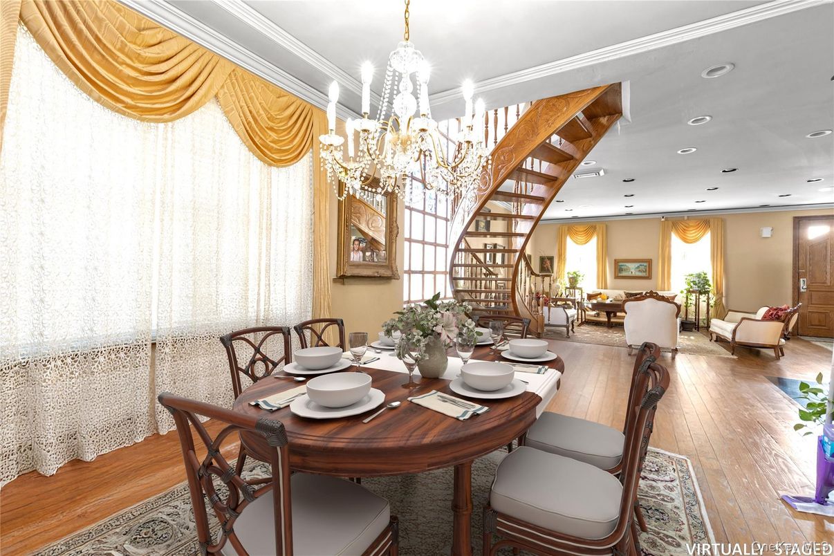 Chandelier, Dining room, Interior, Living room, Recessed Lighting, Wood Texture Flooring