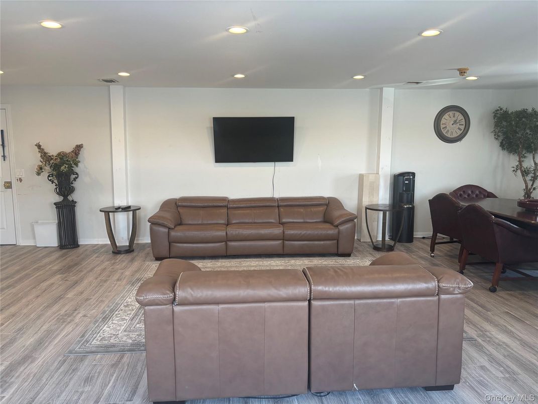 DE Listing image placeholder