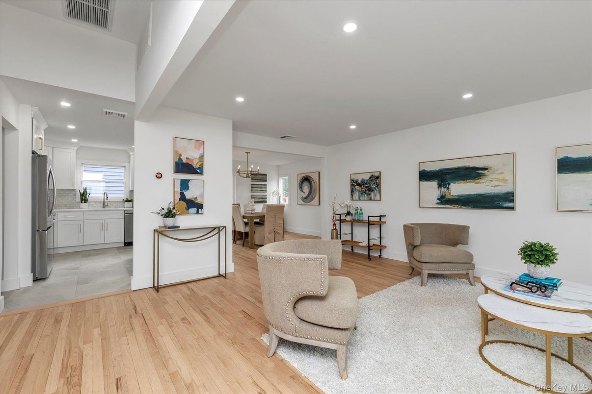 Chandelier, Dining room, Interior, Kitchen, Recessed Lighting, Wood Texture Flooring