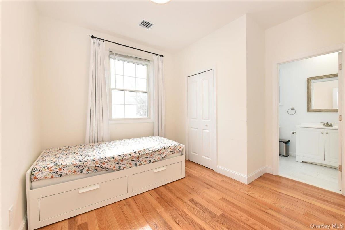 Bathroom, Bedroom, Interior, Recessed Lighting, Wood Texture Flooring