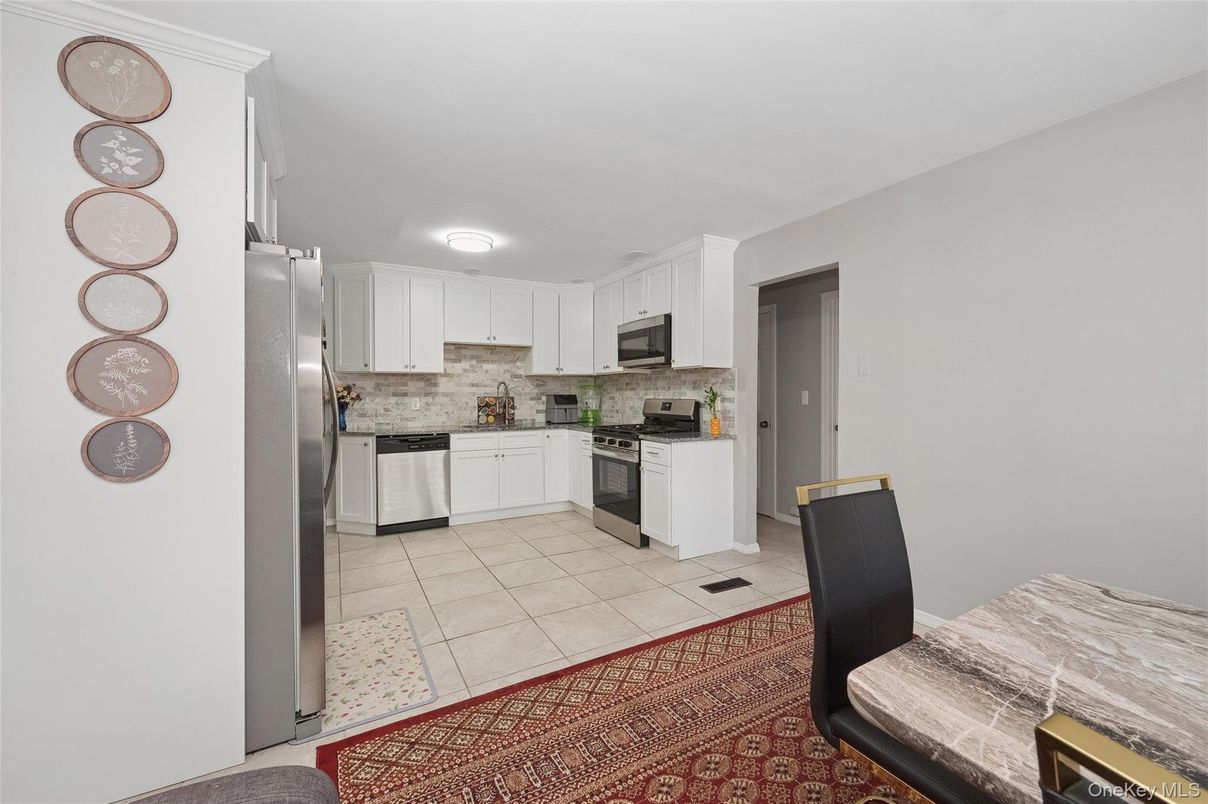 Interior, Kitchen, Stainless Steel Appliances