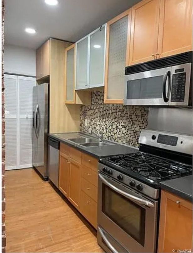 DE Listing image placeholder