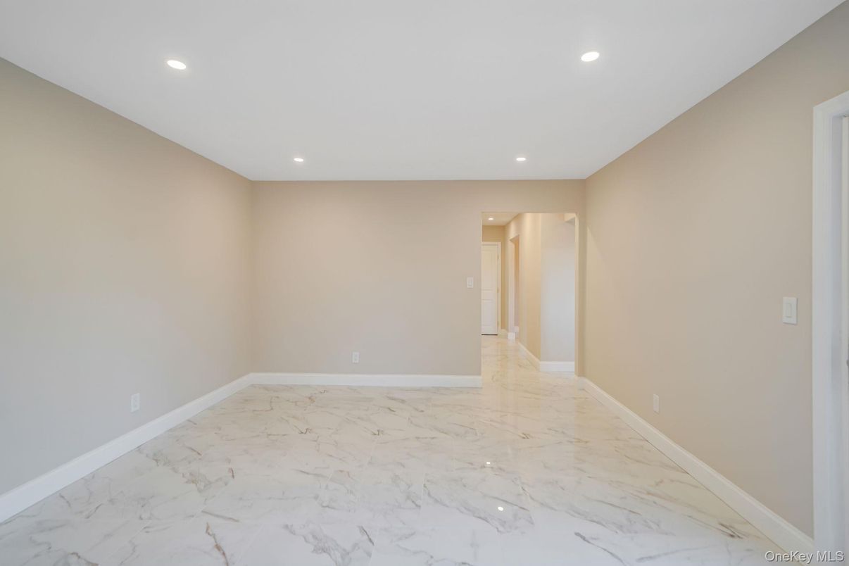 Empty room, Interior, Marble, Recessed Lighting