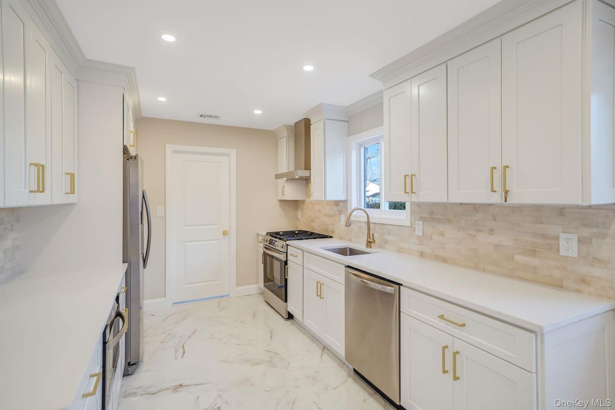 Interior, Kitchen, Marble, Recessed Lighting, Stainless Steel Appliances