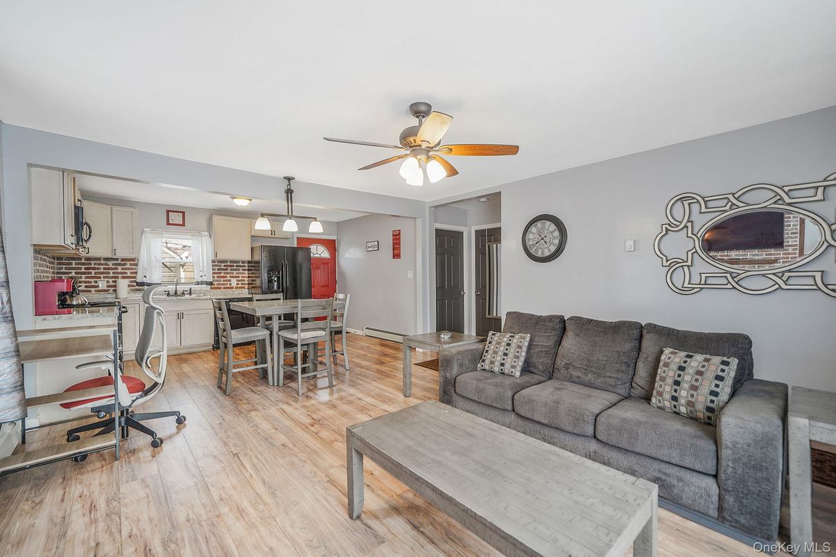 Dining room, Interior, Kitchen, Living room, Pendant Lights, Wood Texture Flooring