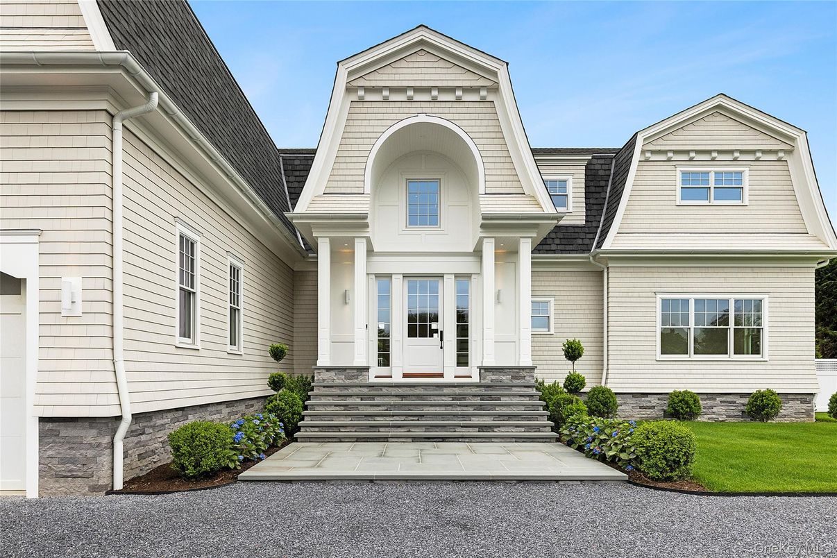 Exterior, Facade, Queen Anne Victorian
