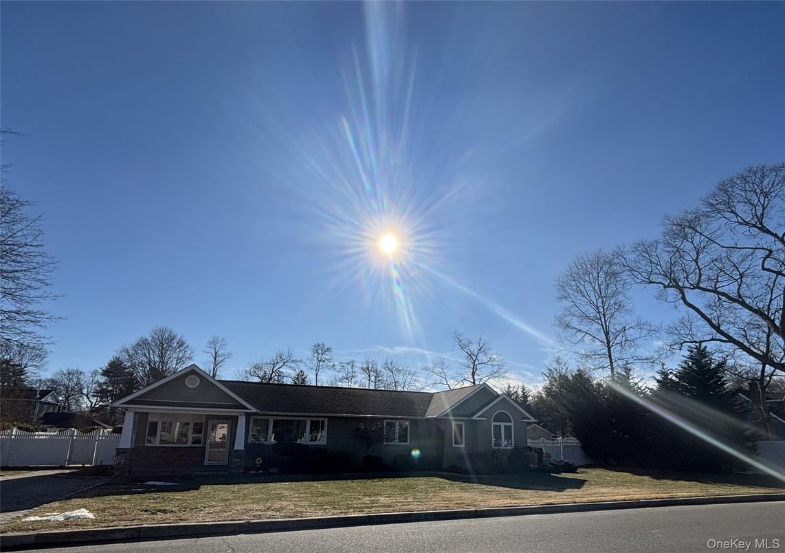 Attached, Exterior, Facade, Ranch