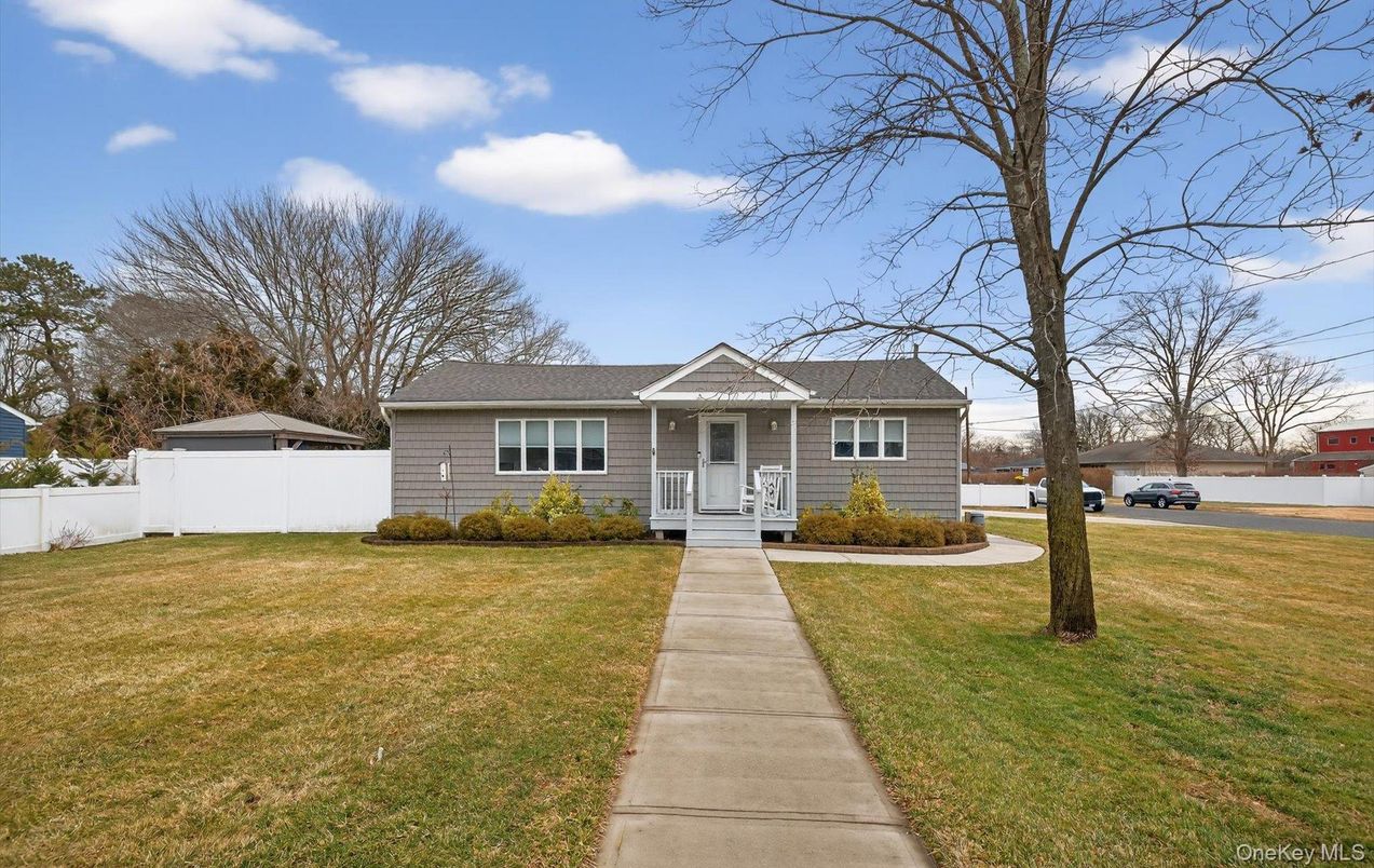 Backyard, Exterior, Facade, Cape Cod