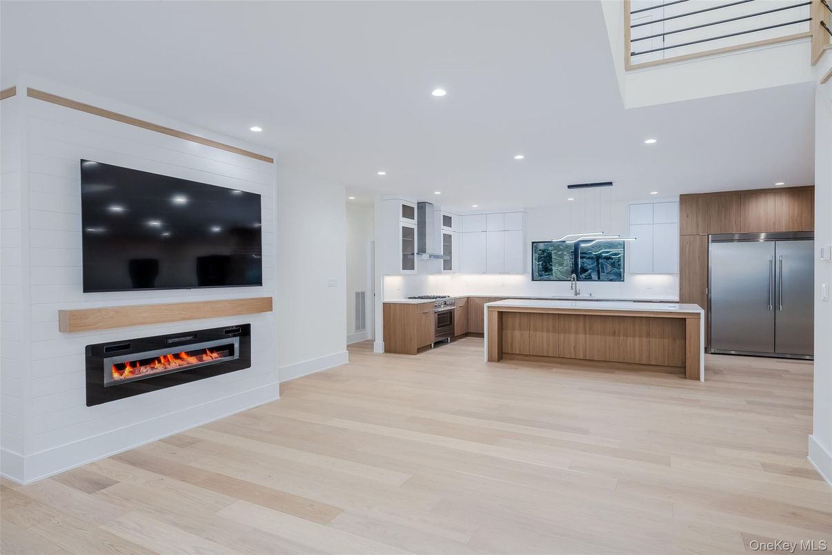 Fireplace, Interior, Kitchen, Pendant Lights, Recessed Lighting, Wood Texture Flooring