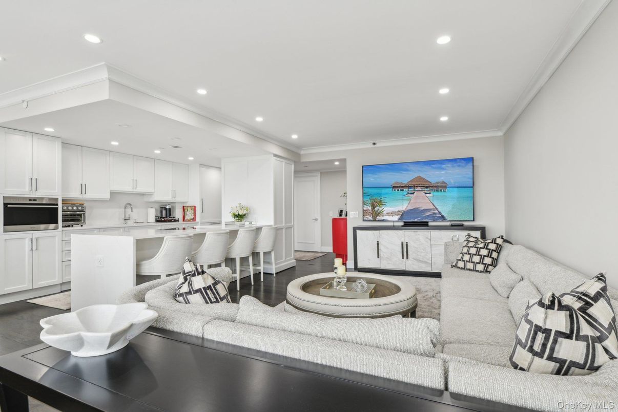 Interior, Kitchen, Living room, Recessed Lighting