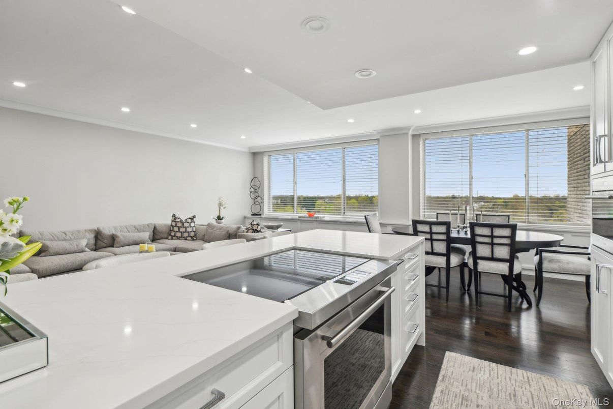 Dining room, Interior, Kitchen, Living room, Recessed Lighting, Wood Texture Flooring