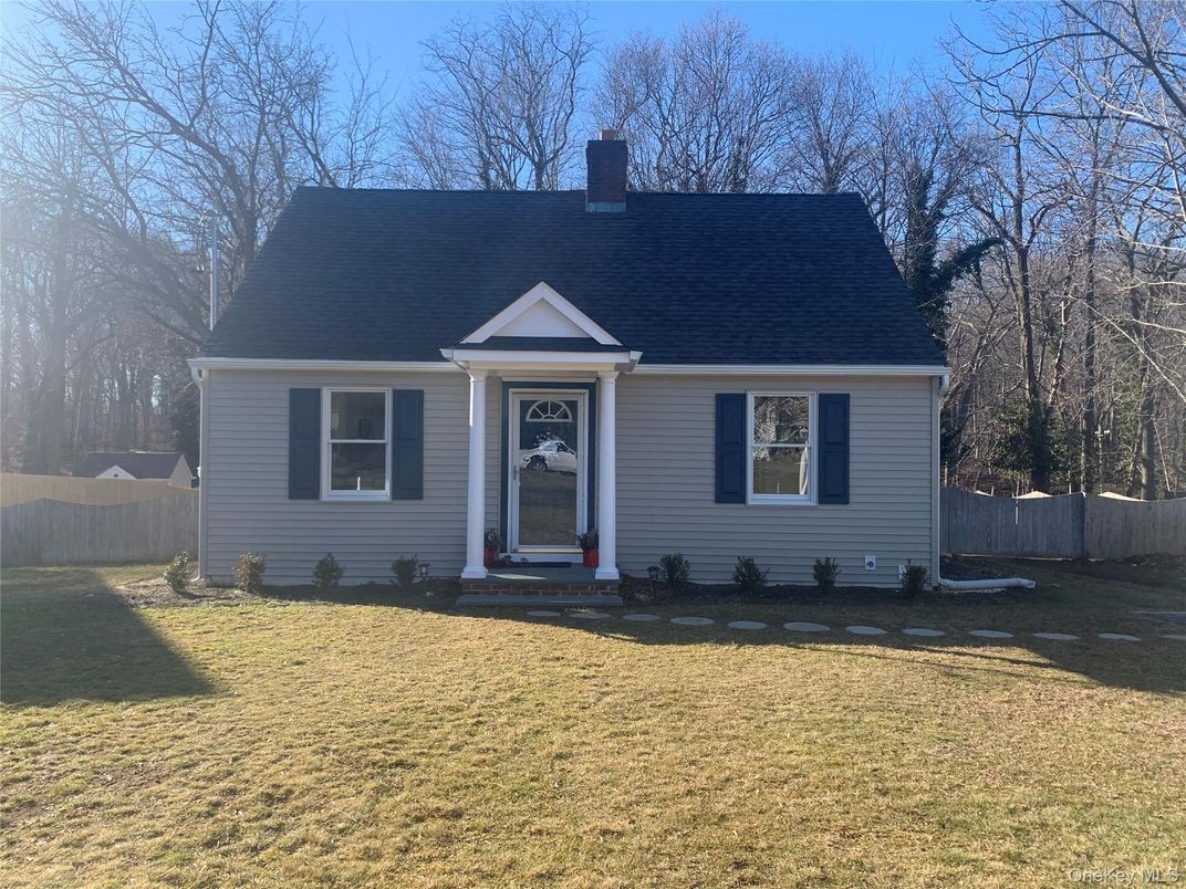 Exterior, Facade, Cape Cod