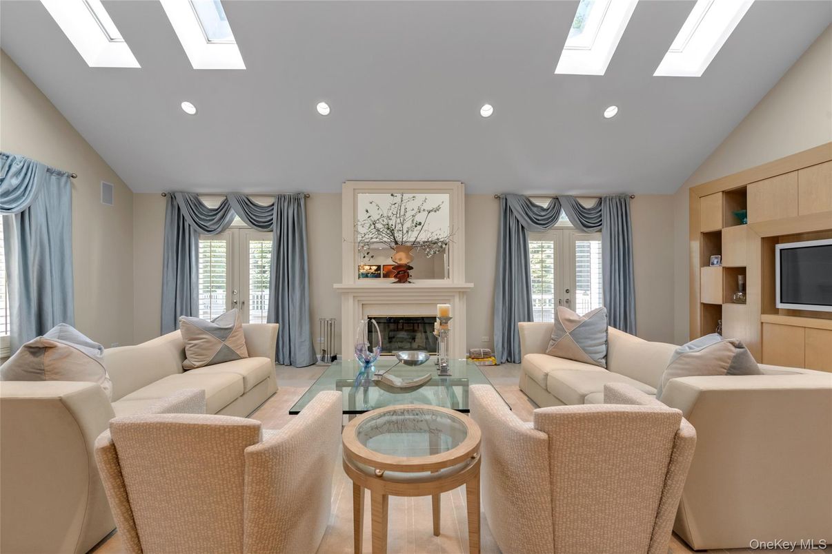 Fireplace, Interior, Living room, Recessed Lighting