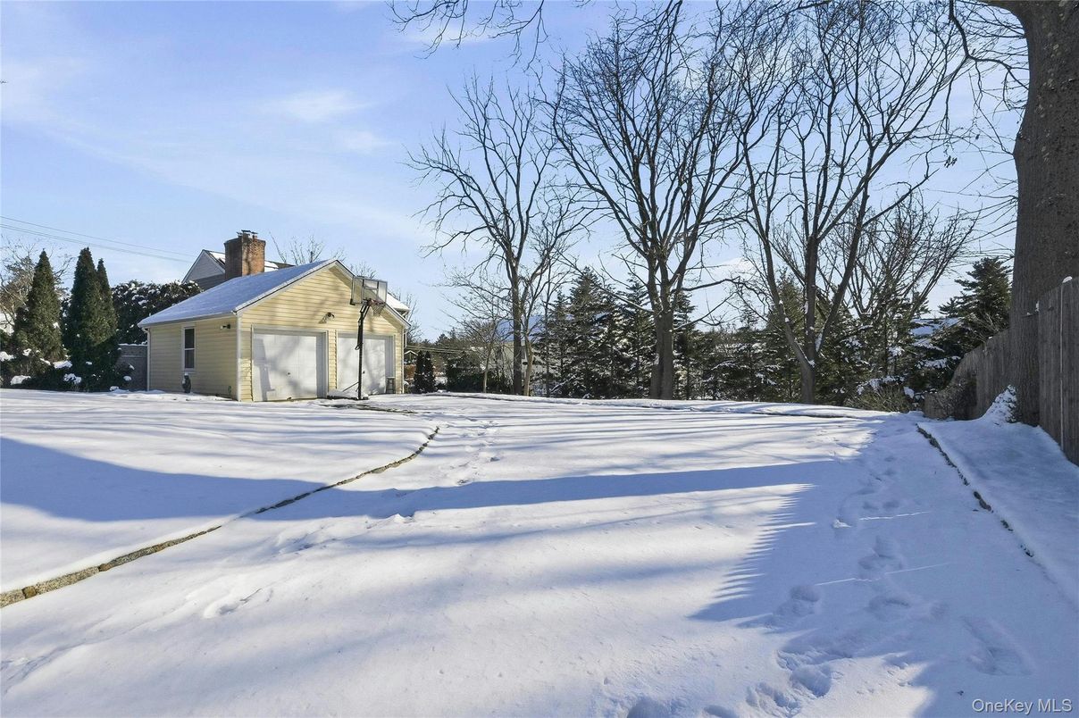 Backyard, Detached Garage, Exterior