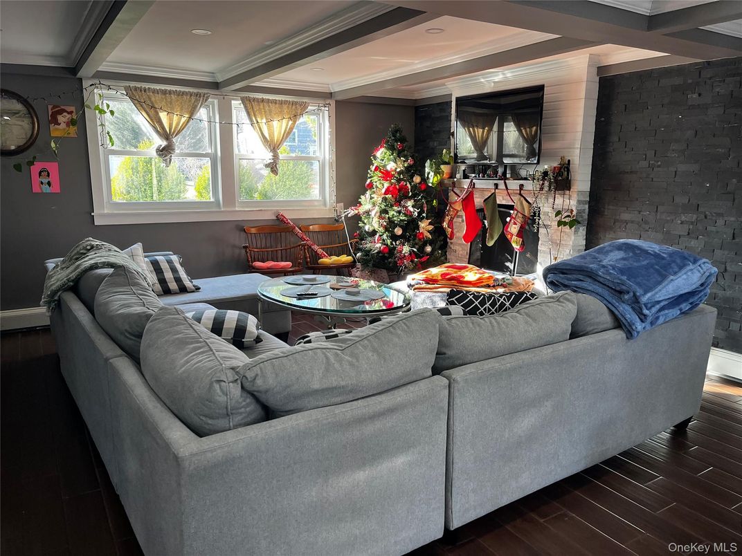 Interior, Living room, Recessed Lighting, Stone Walls, Wood Texture Flooring