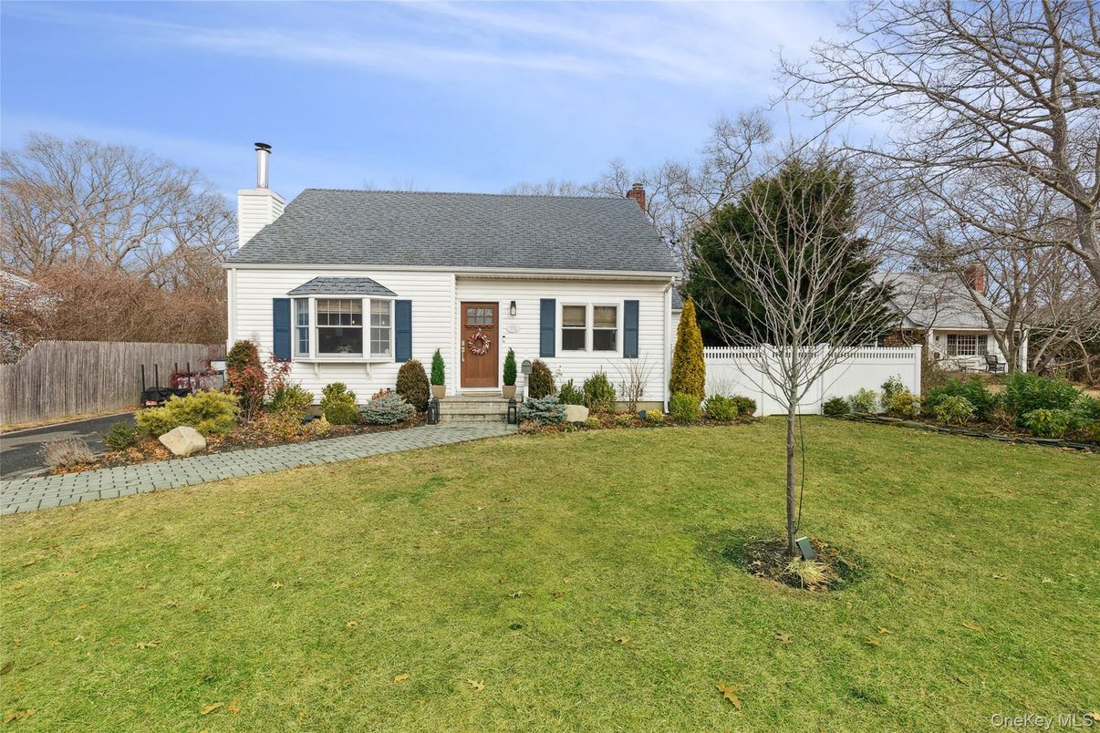 Backyard, Exterior, Facade, Cape Cod