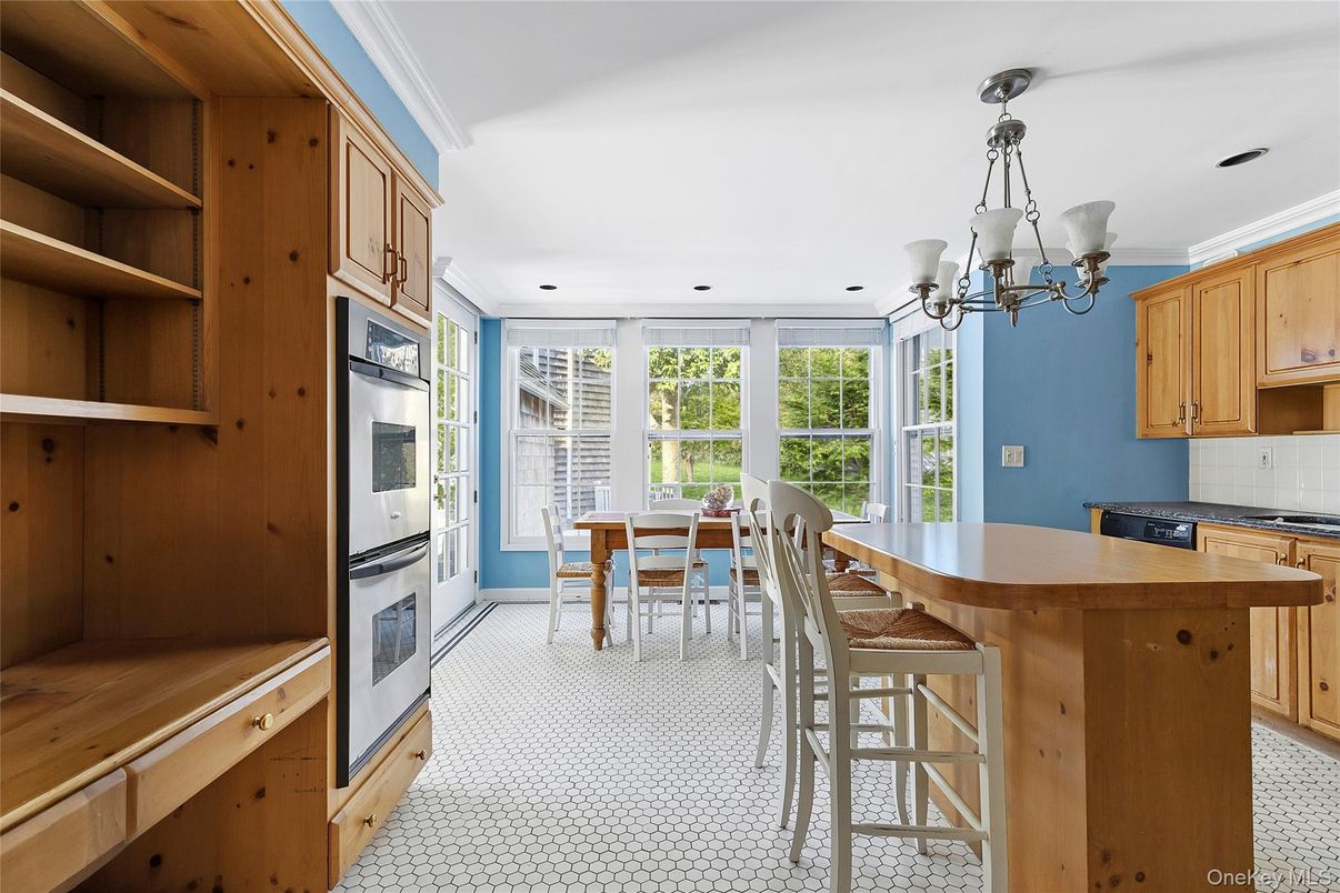 Chandelier, Dining room, Interior, Kitchen, Recessed Lighting