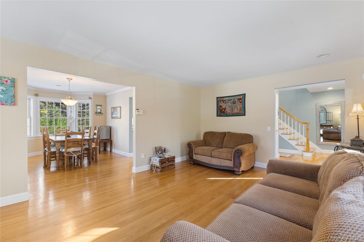 Dining room, Interior, Pendant Lights, Recessed Lighting, Wood Texture Flooring