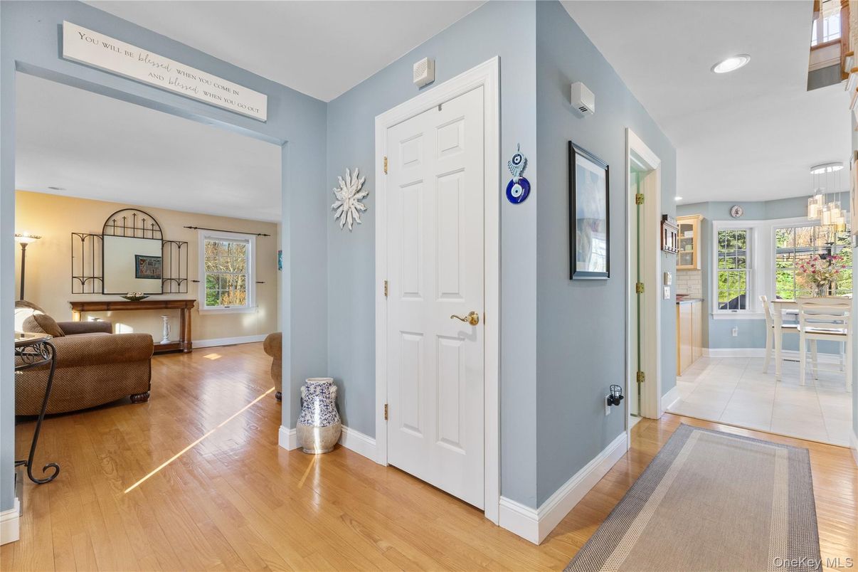 Dining room, Interior, Pendant Lights, Recessed Lighting, Wood Texture Flooring