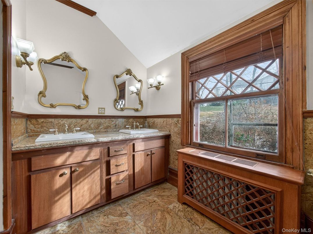 Bathroom, Interior, Tile Countertops