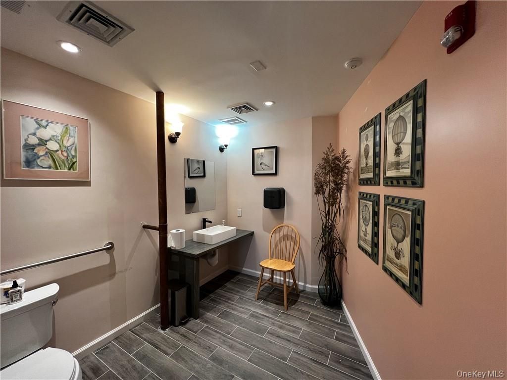 Bathroom, Home Office, Interior, Recessed Lighting, Wood Texture Flooring