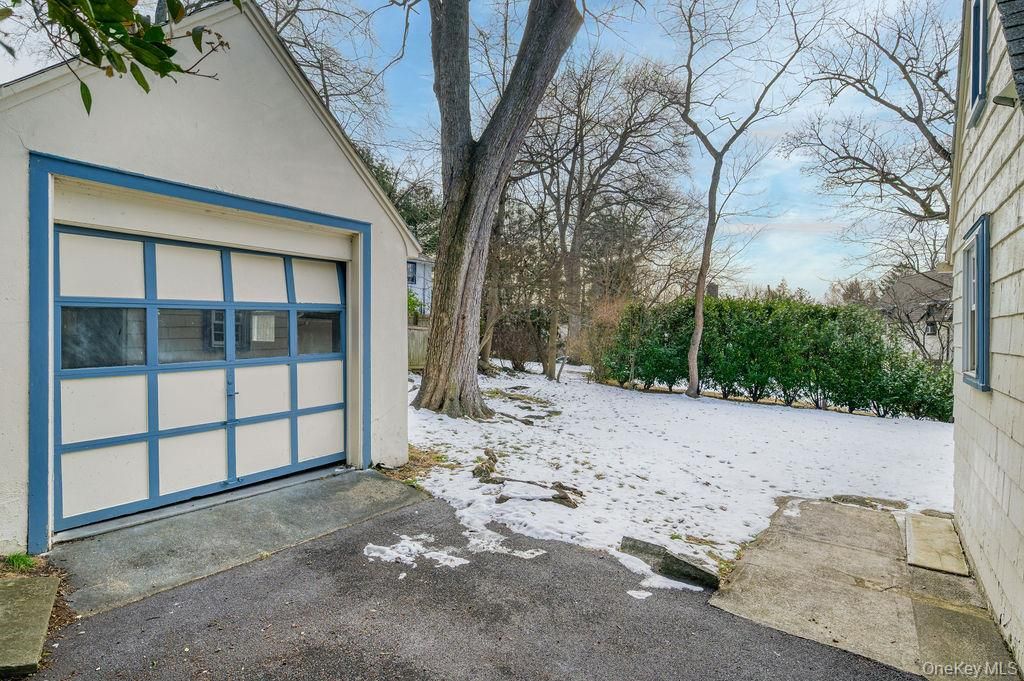 Detached Garage, Exterior