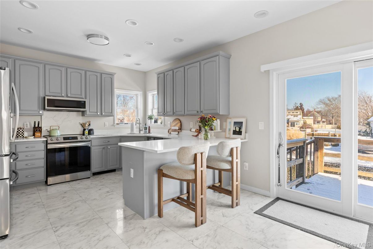Interior, Kitchen, Marble, Recessed Lighting, Stainless Steel Appliances