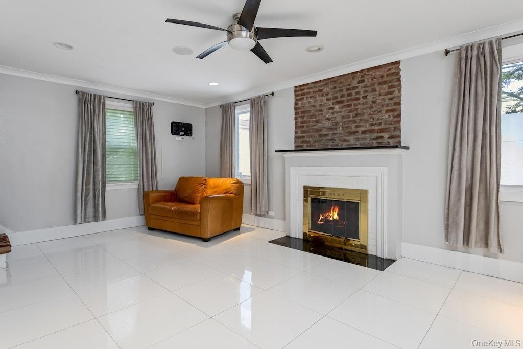Fireplace, Interior, Recessed Lighting