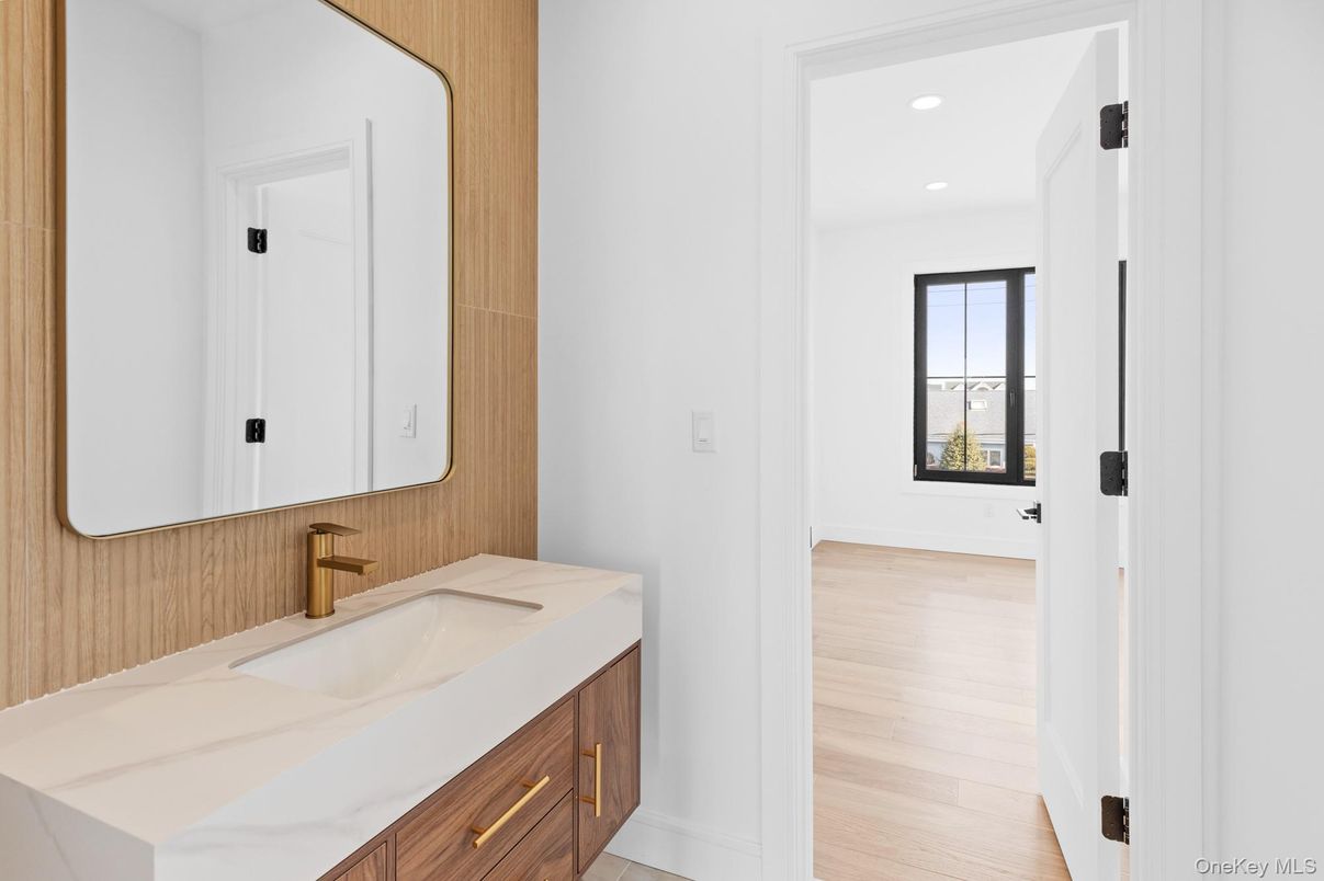 Bathroom, Interior, Recessed Lighting, Wood Texture Flooring