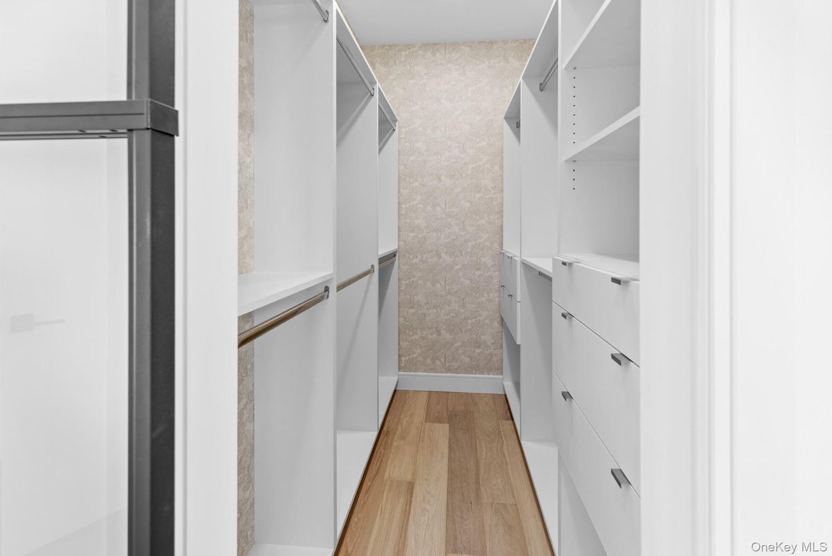 Interior, Walk-in Closets, Wood Texture Flooring