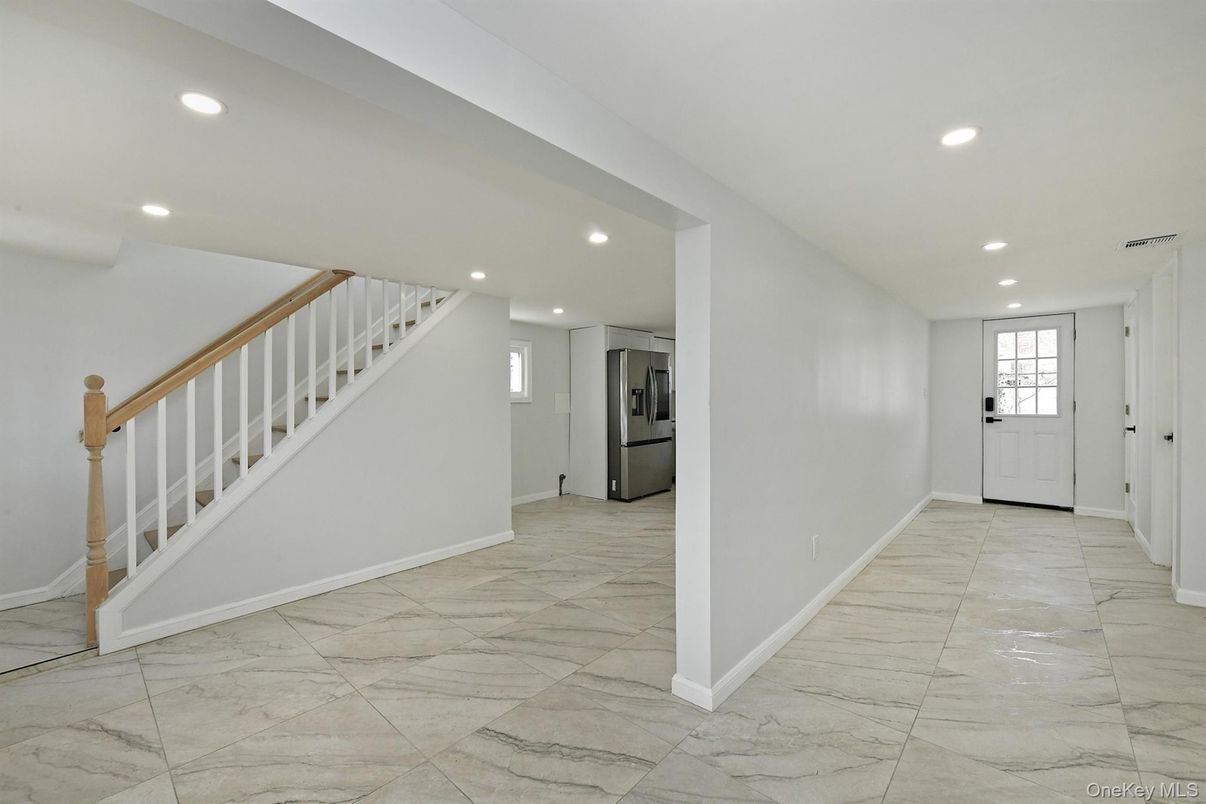 Interior, Marble, Recessed Lighting