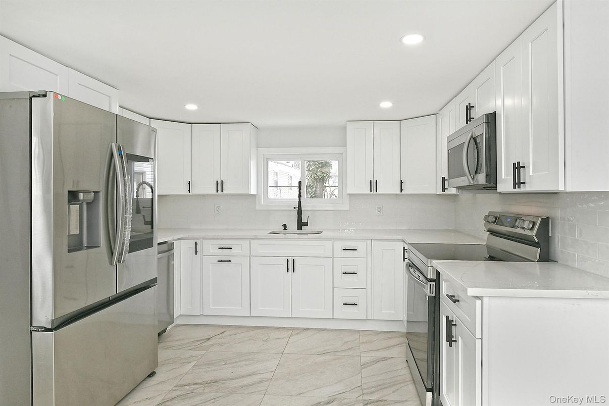 Interior, Kitchen, Marble, Recessed Lighting, Stainless Steel Appliances