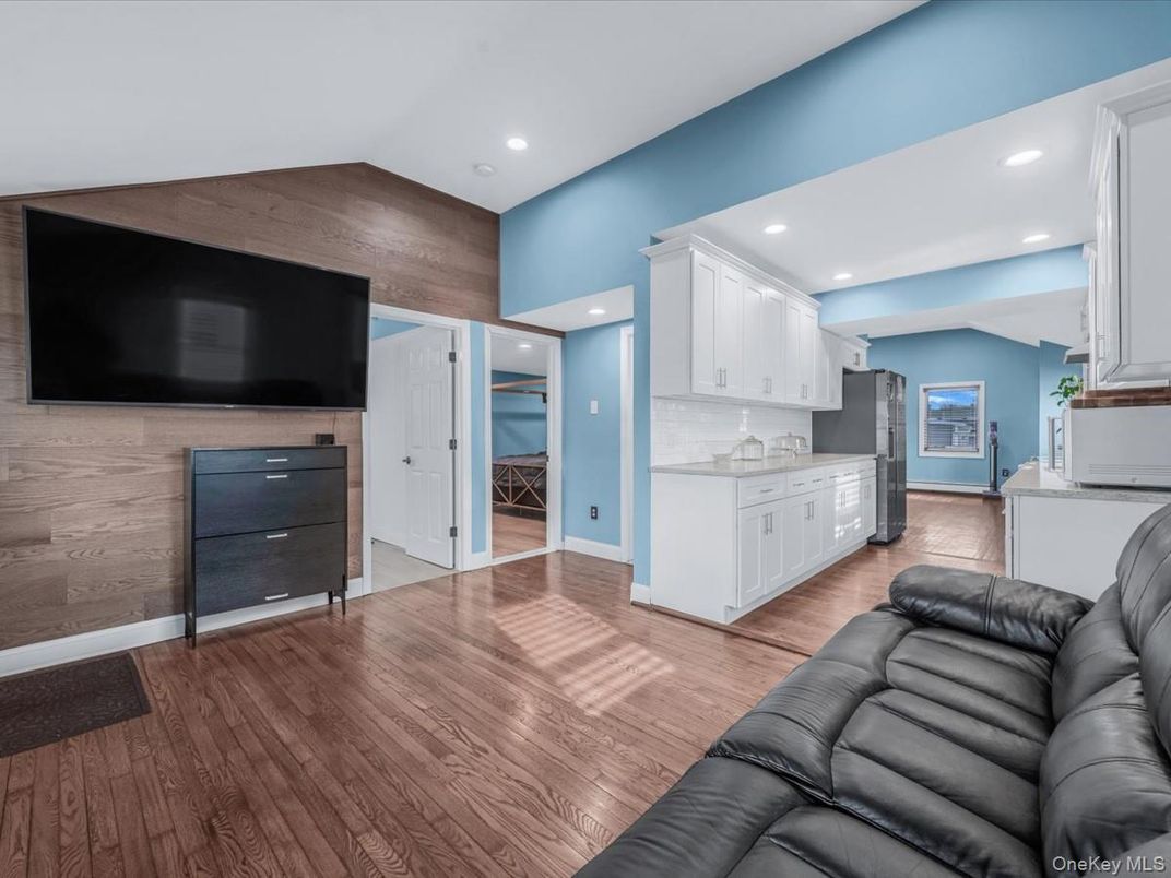 Interior, Kitchen, Living room, Recessed Lighting, Wood Texture Flooring