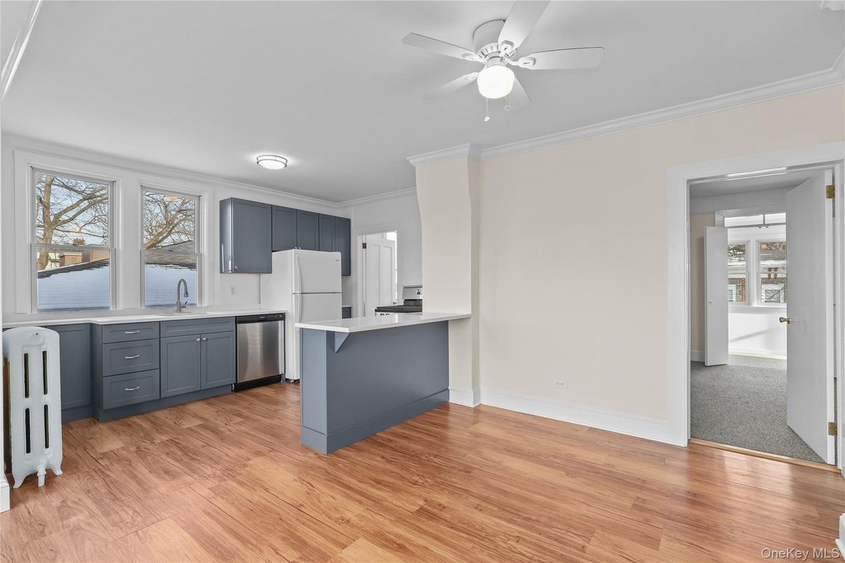 Interior, Kitchen, Stainless Steel Appliances, Wood Texture Flooring