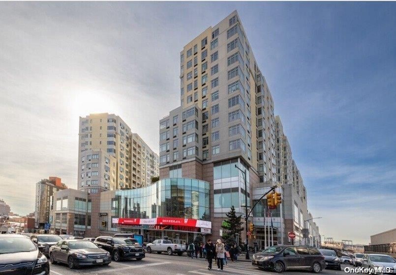 Exterior, Facade, Condo Building