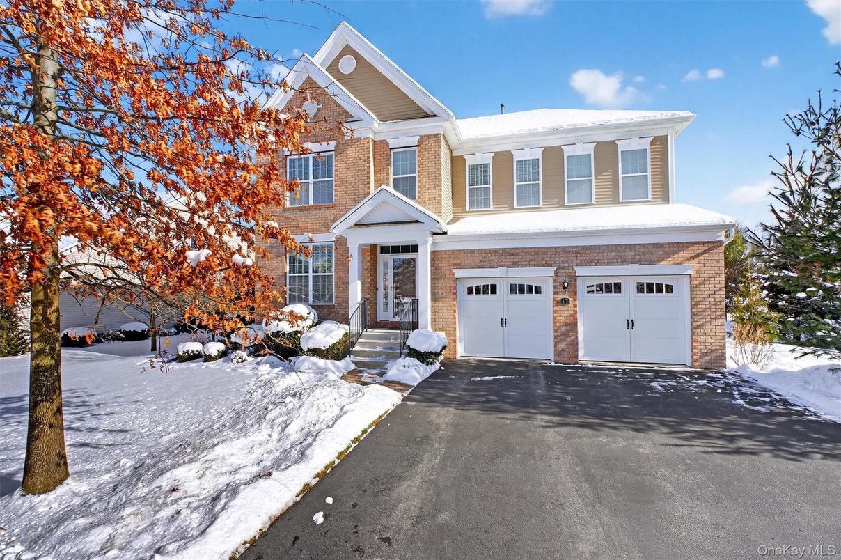 Attached, Exterior, Facade, Brick Facade, American Craftsman