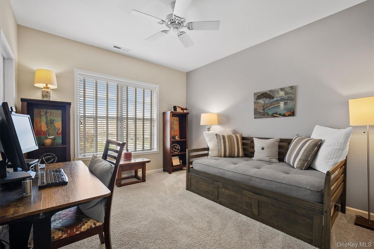 Home Office, Interior