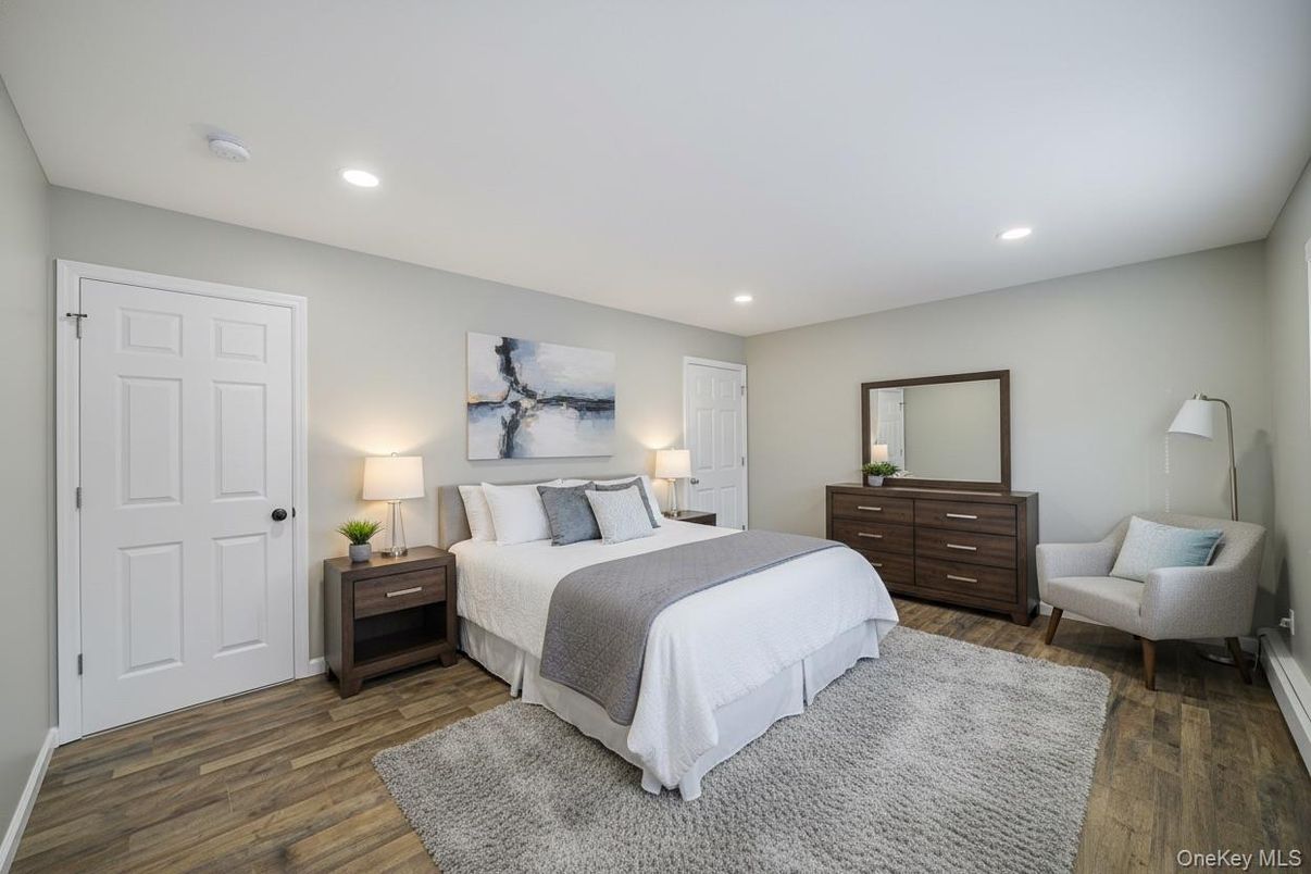 Bedroom, Interior, Recessed Lighting, Wood Texture Flooring