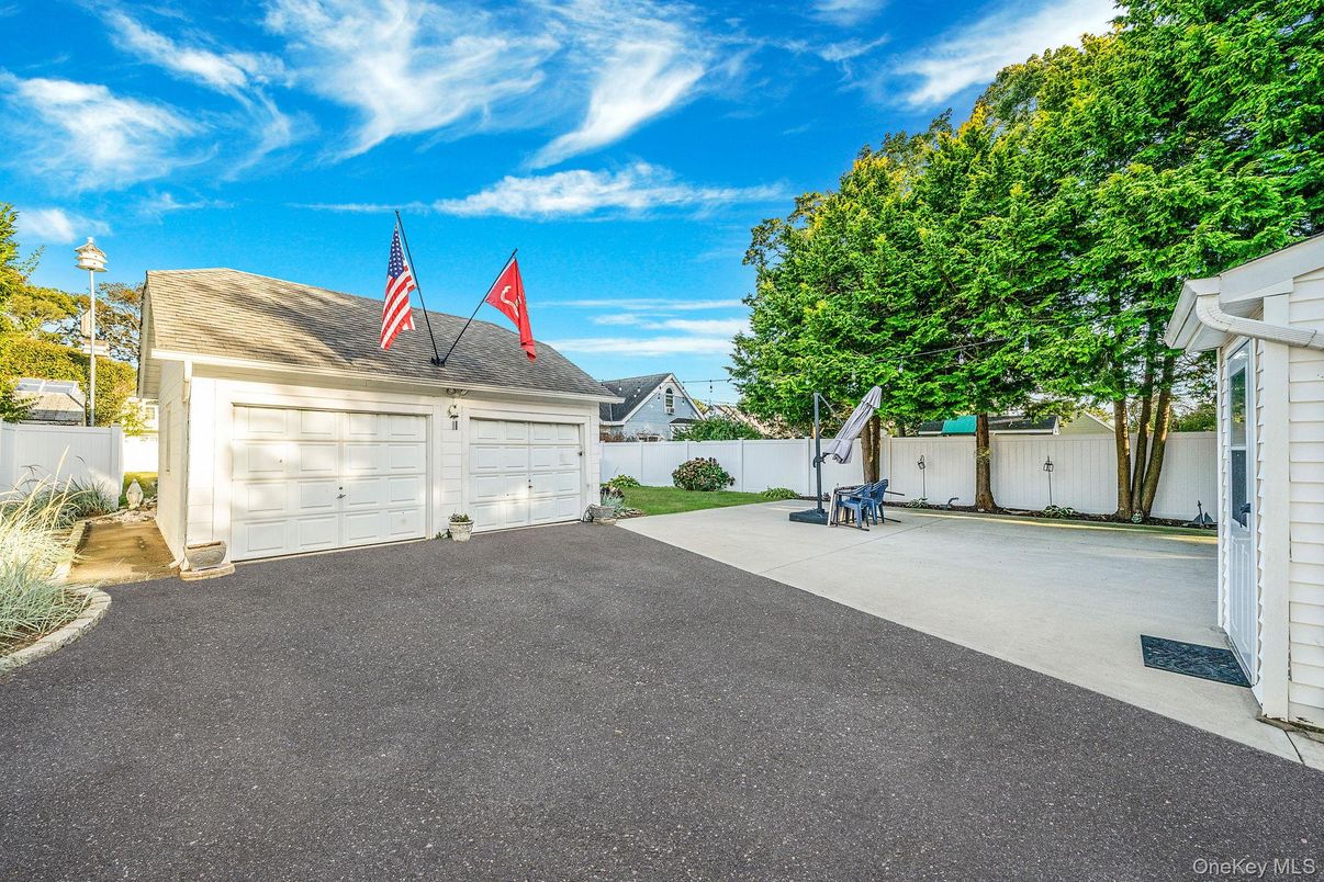 Backyard, Detached Garage, Exterior